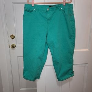 Nine West tabbed cuff capri